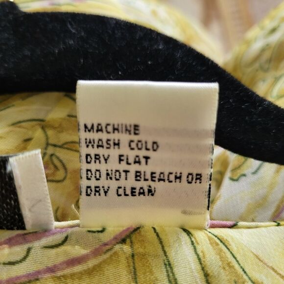 2/$30 Ruffled Sheer Blousy Jacket - Size Large - Picture 4 of 4